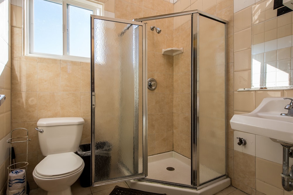 سكن مشترك مختلط بسريرين، European Hostel 2/4