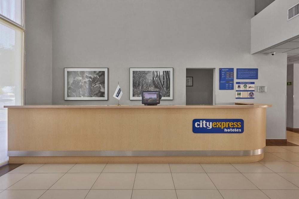 City Express by Marriott Ciudad Obregon 8/60