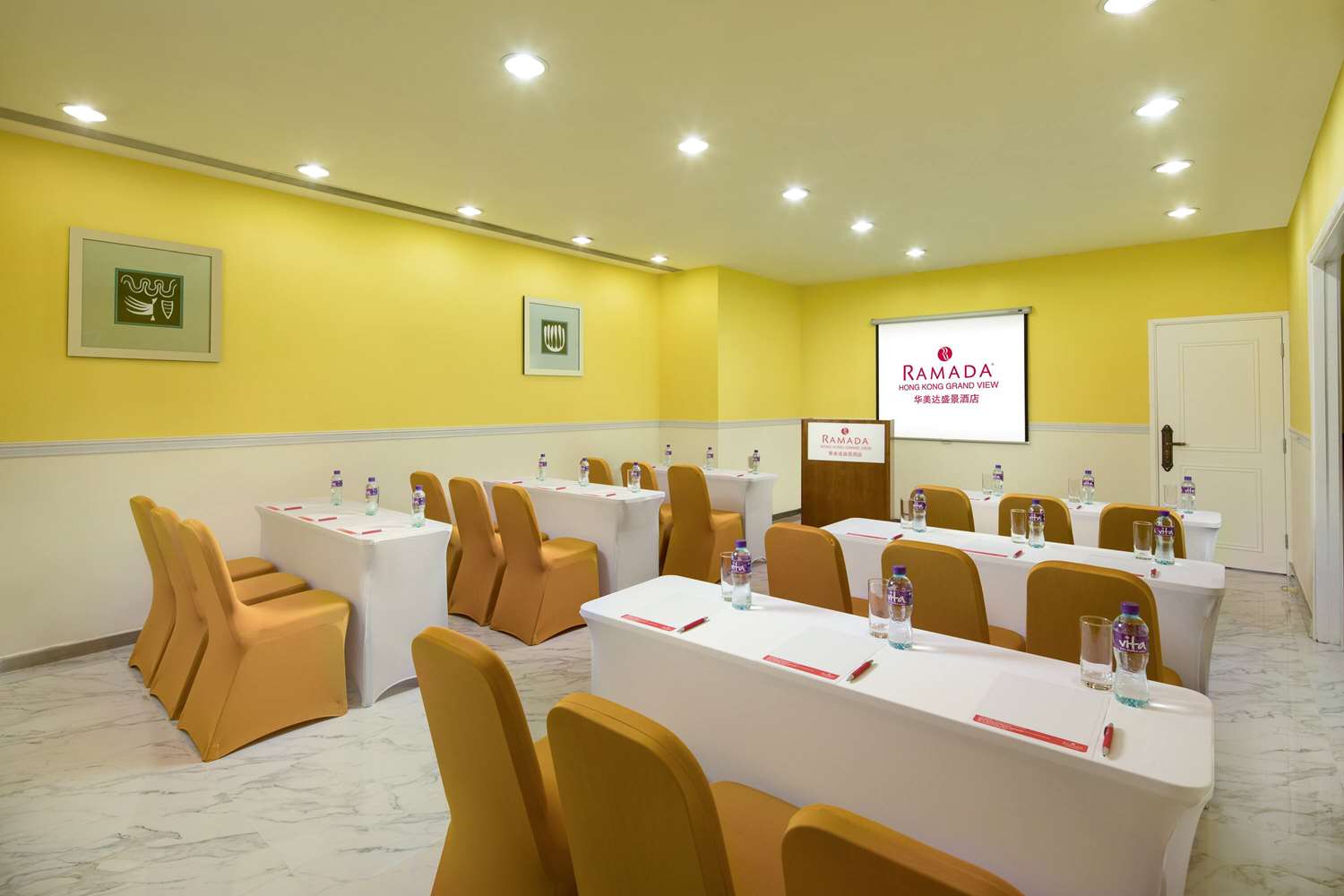 Ramada by Wyndham Hong Kong Grand View 35/36