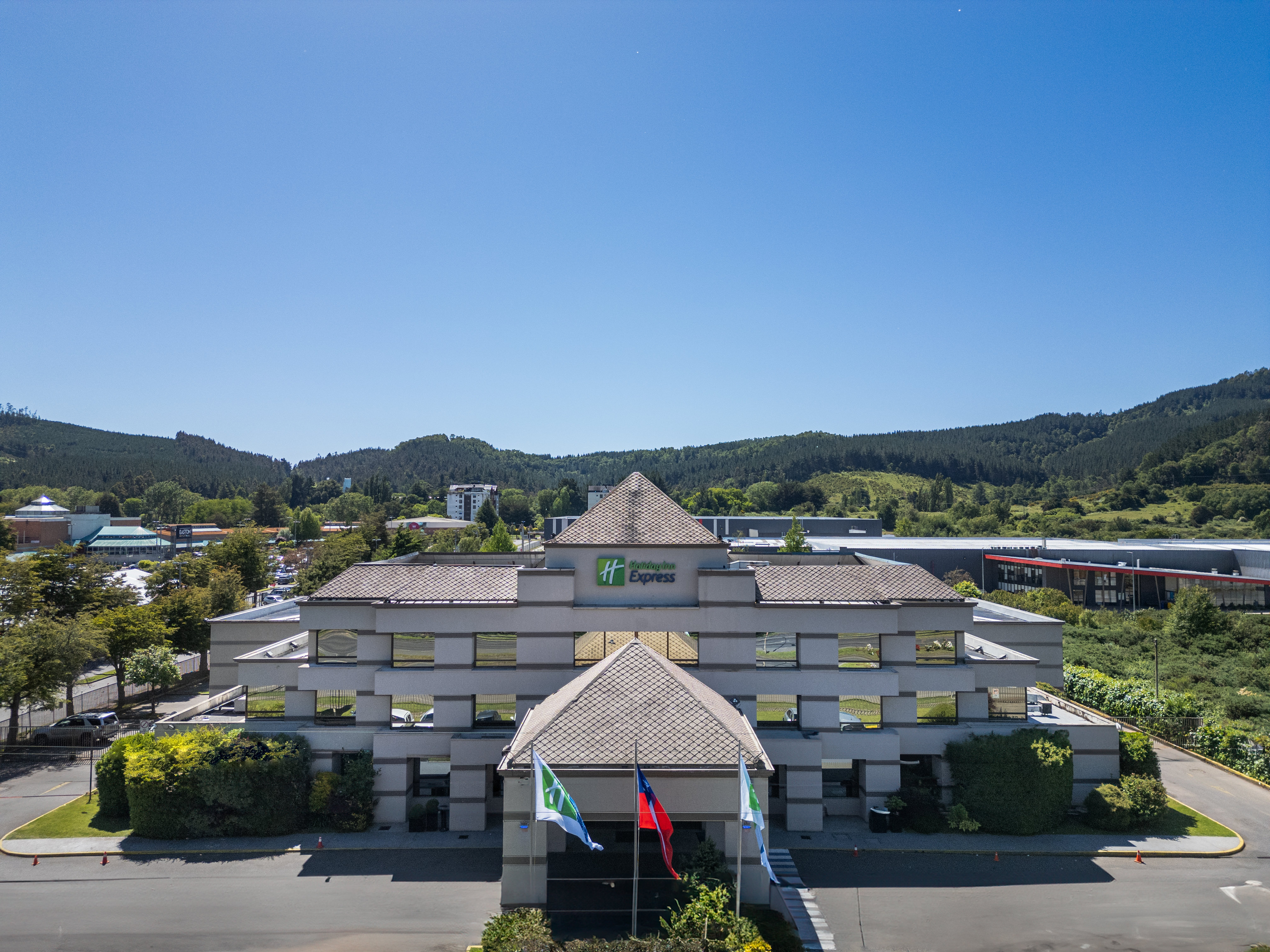 HOLIDAY INN EXPRESS TEMUCO 8/79