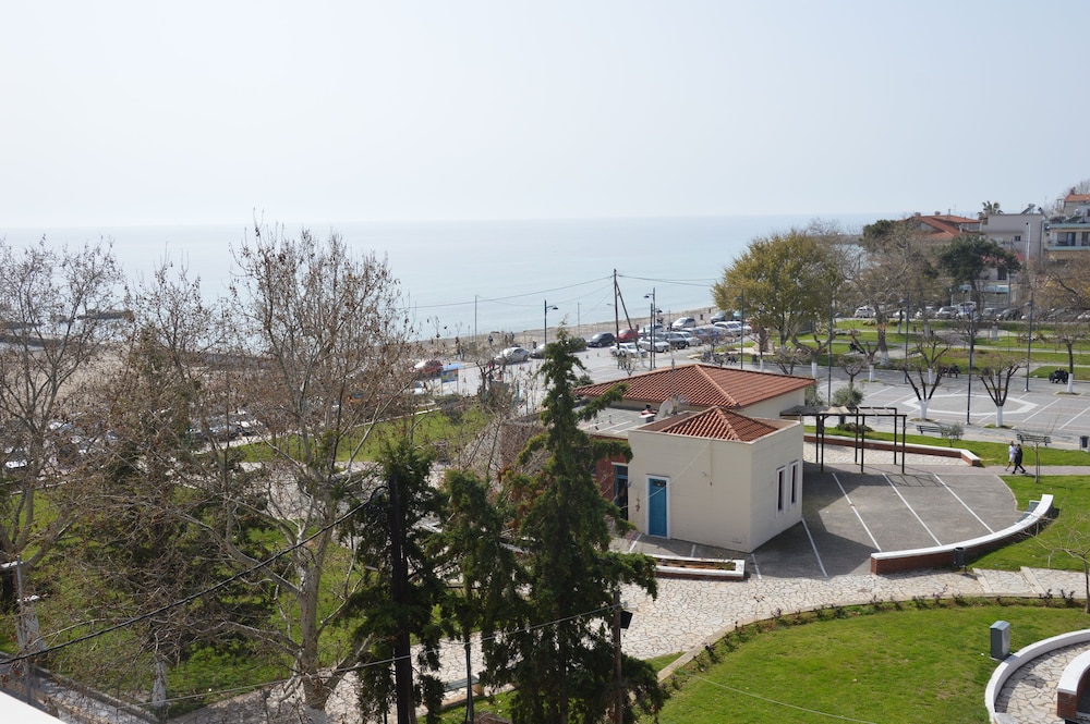 Aqua Mare Sea Side Rooms 40/50