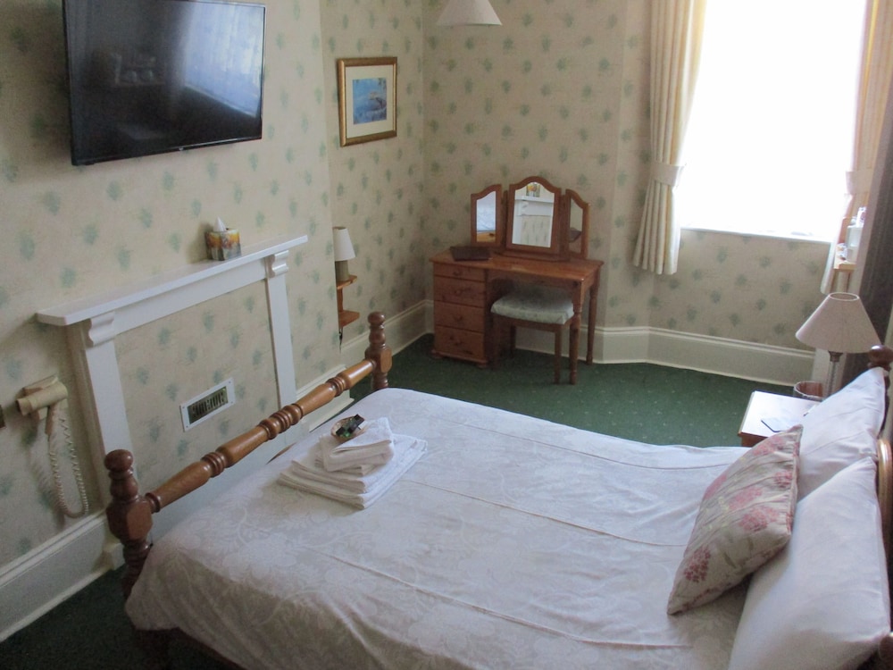 Ashwood Grange Hotel - B&amp;B 7/31