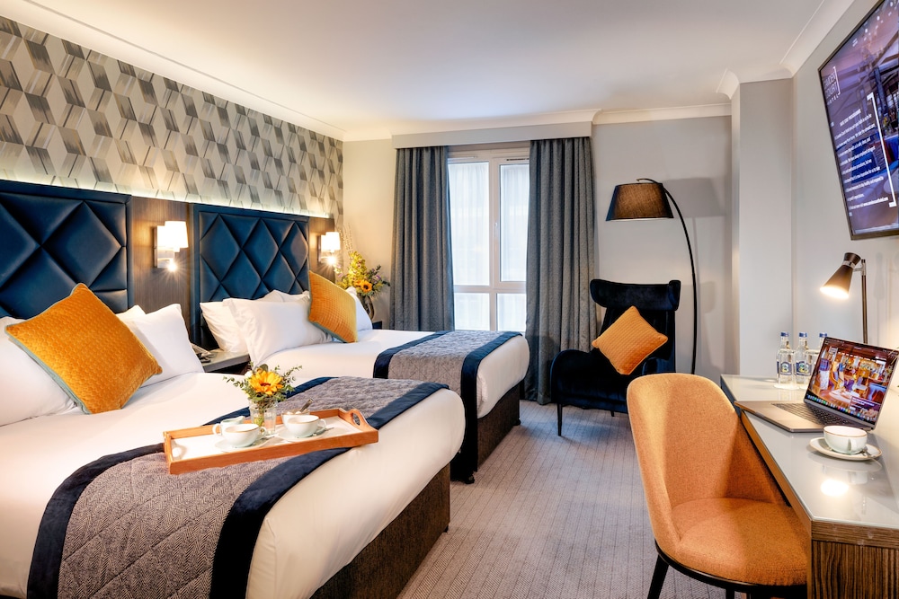 Camden Court Hotel 14/58