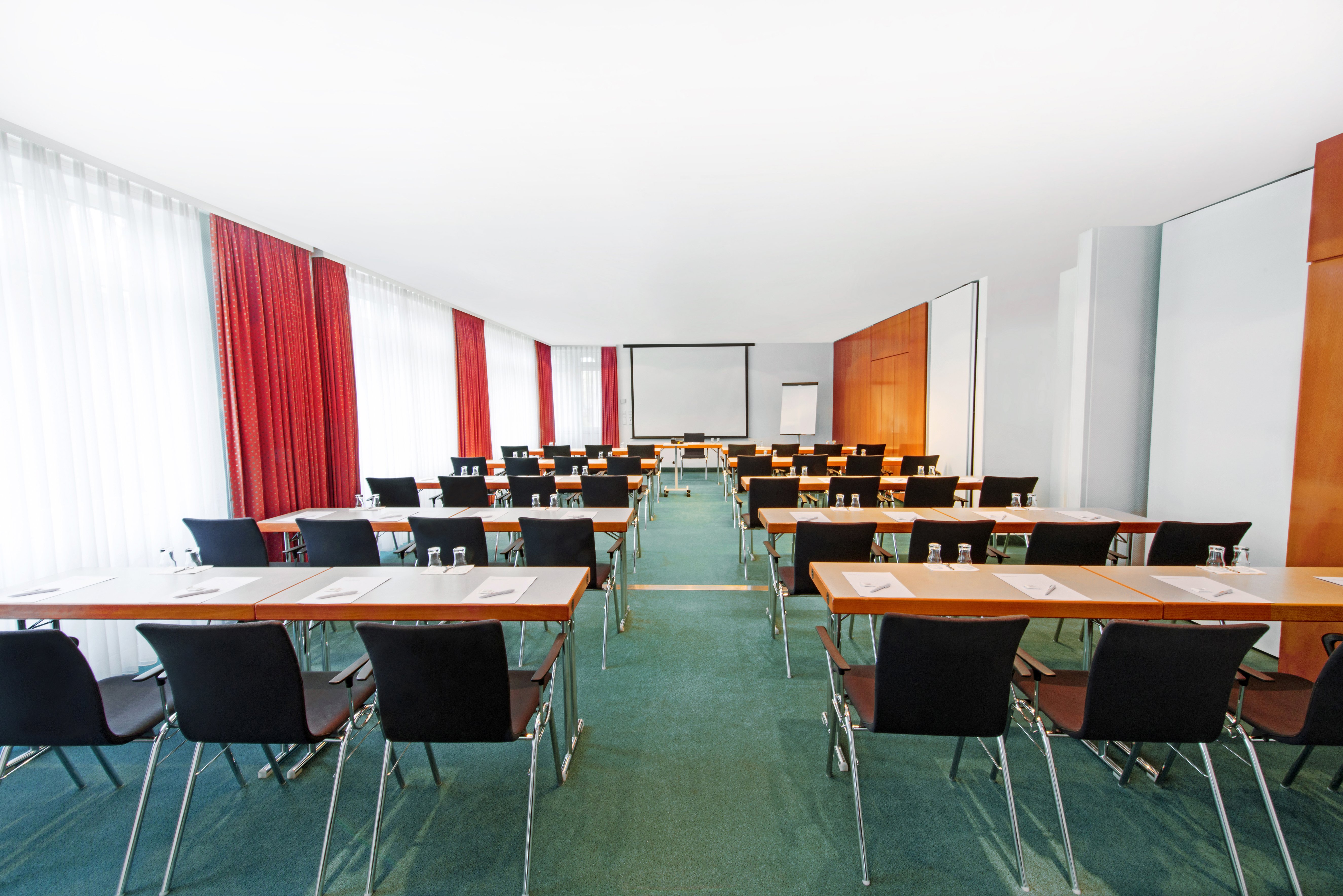 Dormero Hotel Dresden Airport Formerly Airport Hotel Dresden 46/52