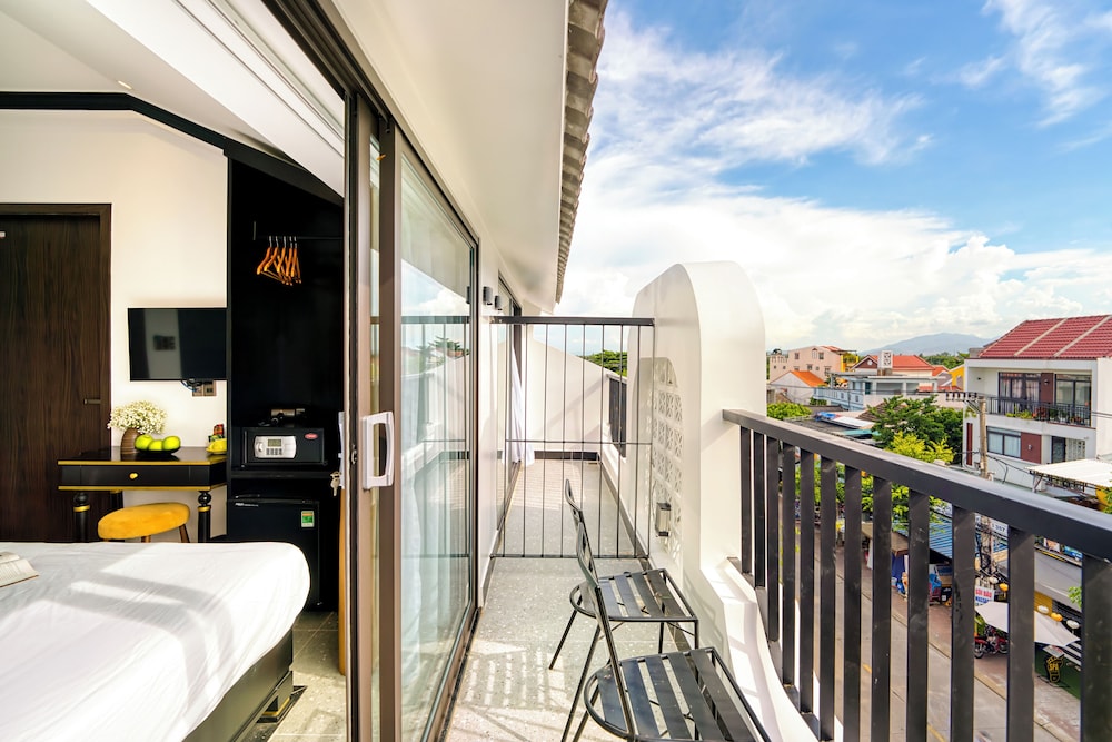 Rokas Hoi An Boutique Hotel 48/48