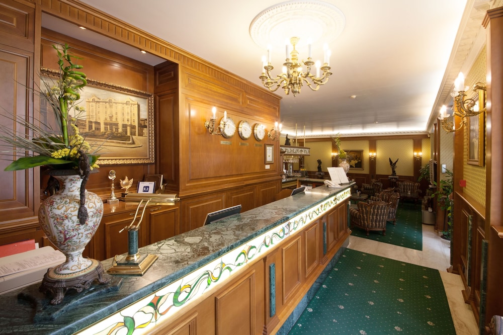 lobby