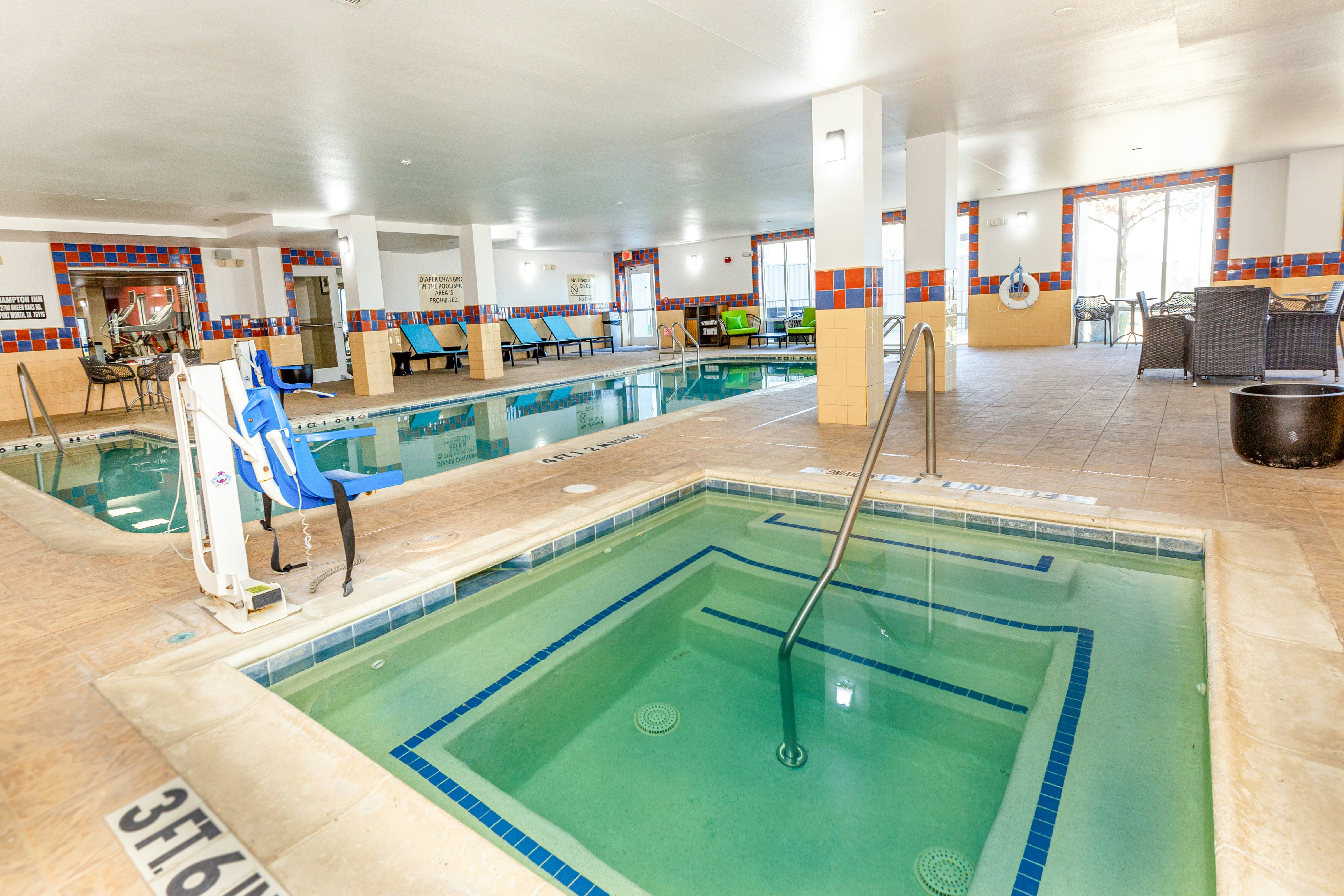 Hampton Inn Suites Fort Worth West I 30 26/43