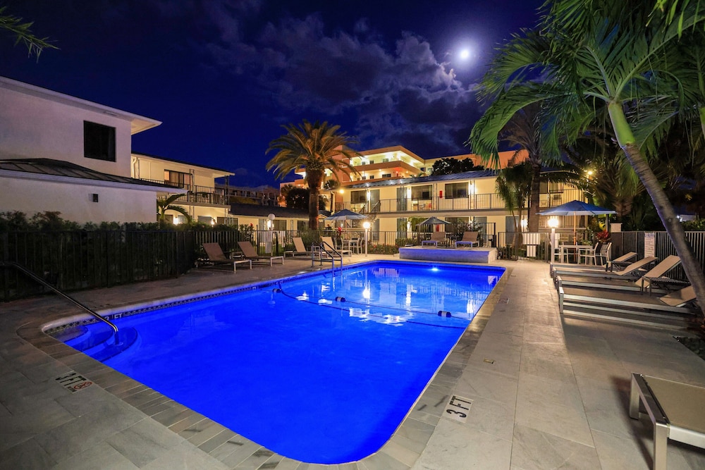 Tropic Isle Beach Resort 23/50