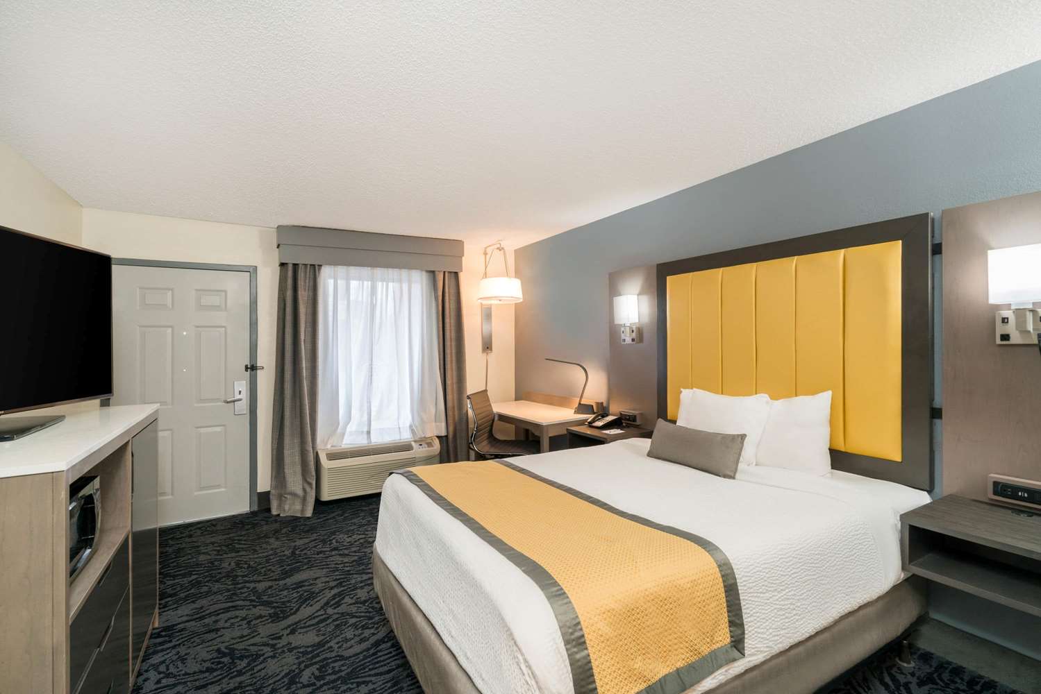 Baymont by Wyndham Franklin/Cool Springs 14/36