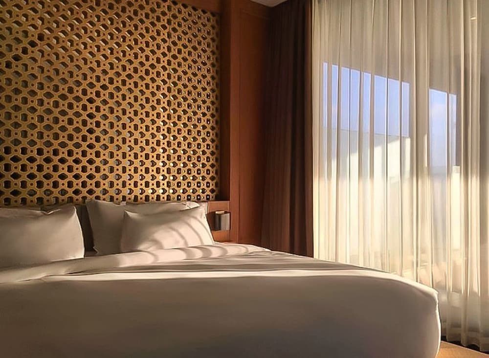 Seminyak, Suite, King Bed, Balcony