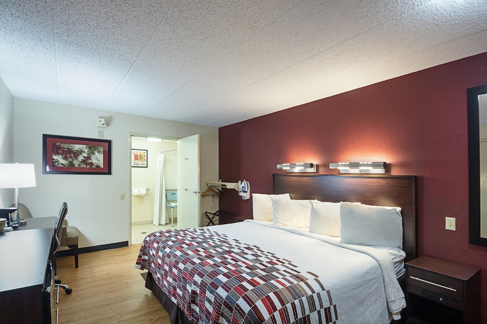Red Roof Inn Madison 15/31