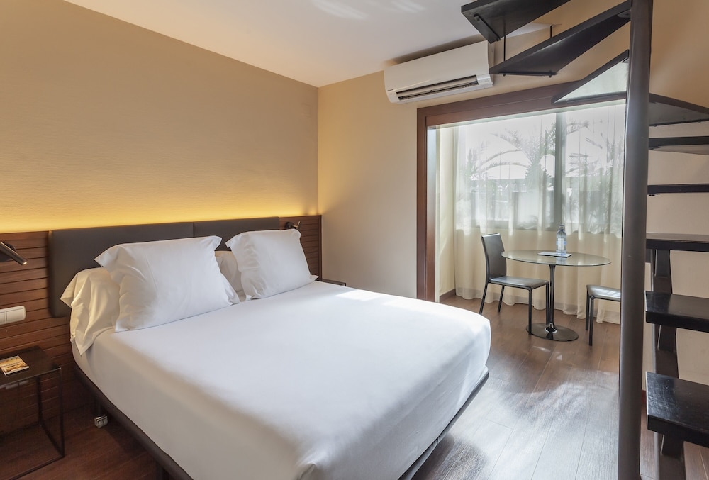 SUPERIOR, SINGLE, DOUBLE BED