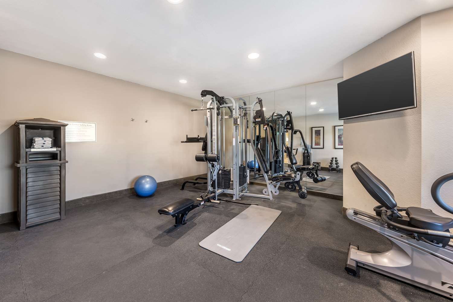 Best Western La Grange Inn & Suites 3/12