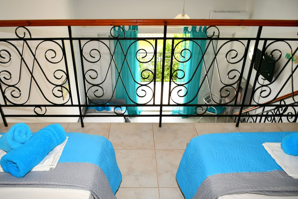 Utopia Kavos Hotel 写真2