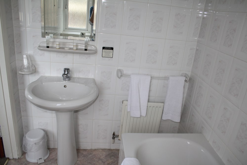 Uno Thames Hotel 46/50