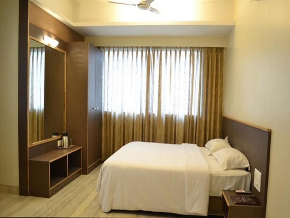HOTEL GREENLAND ELEGANT 8/19