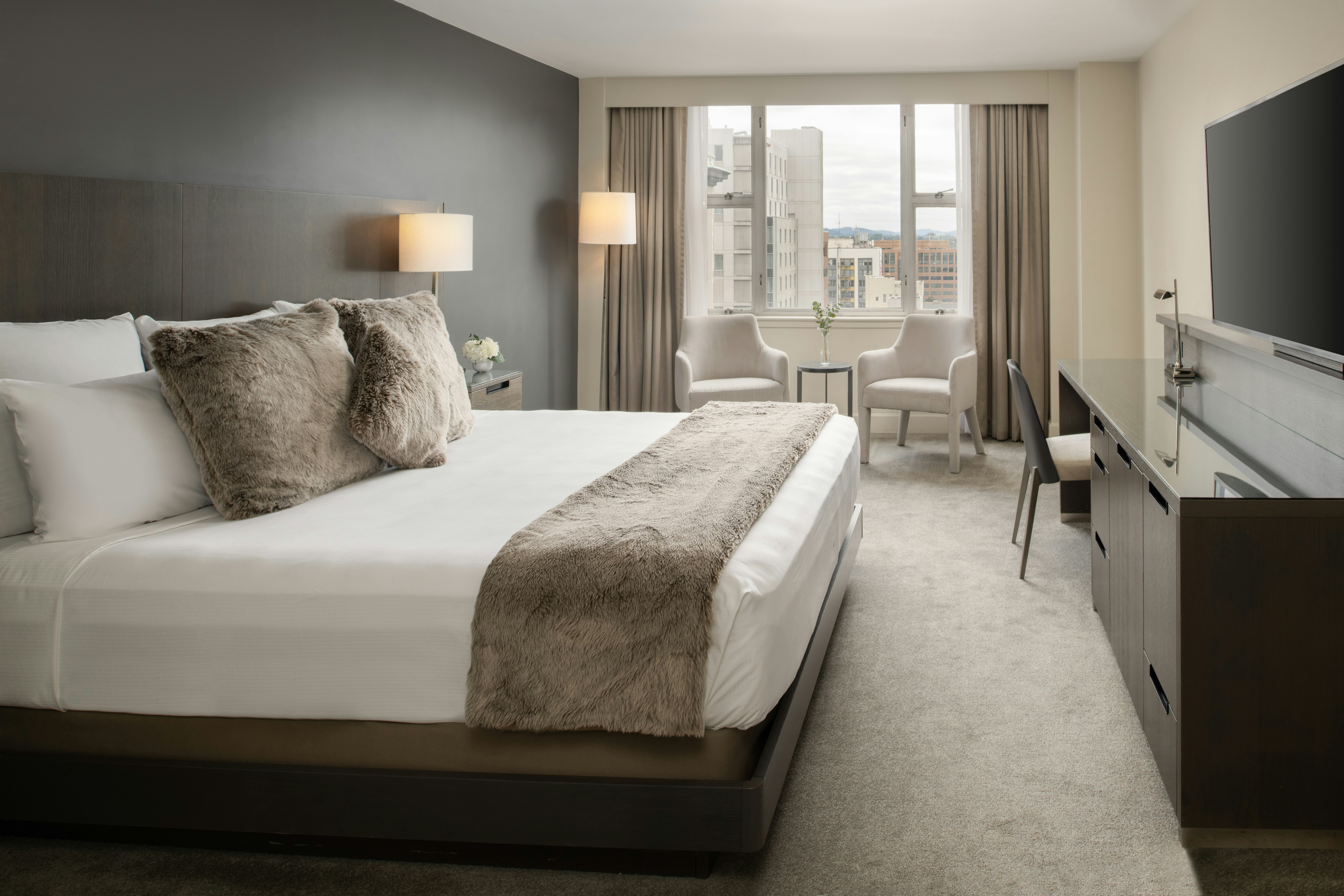 Room, King Bed, Urban View
