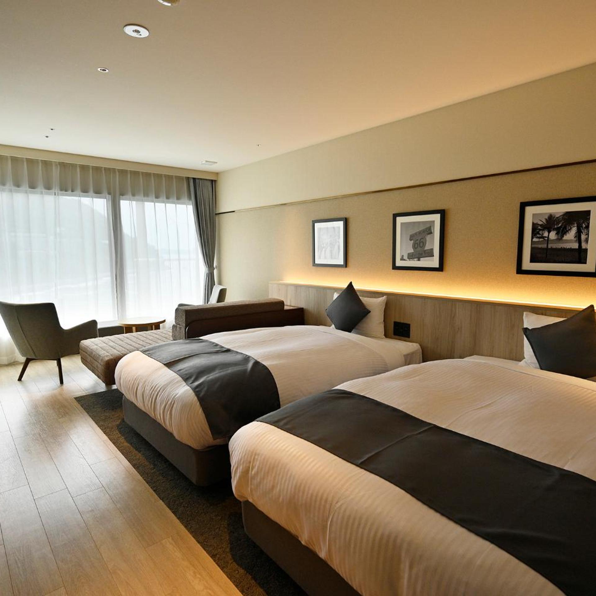 Superior, Twin Beds, North Wing