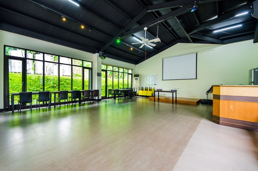 Butchard Villas Sun Moon Lake 35/45