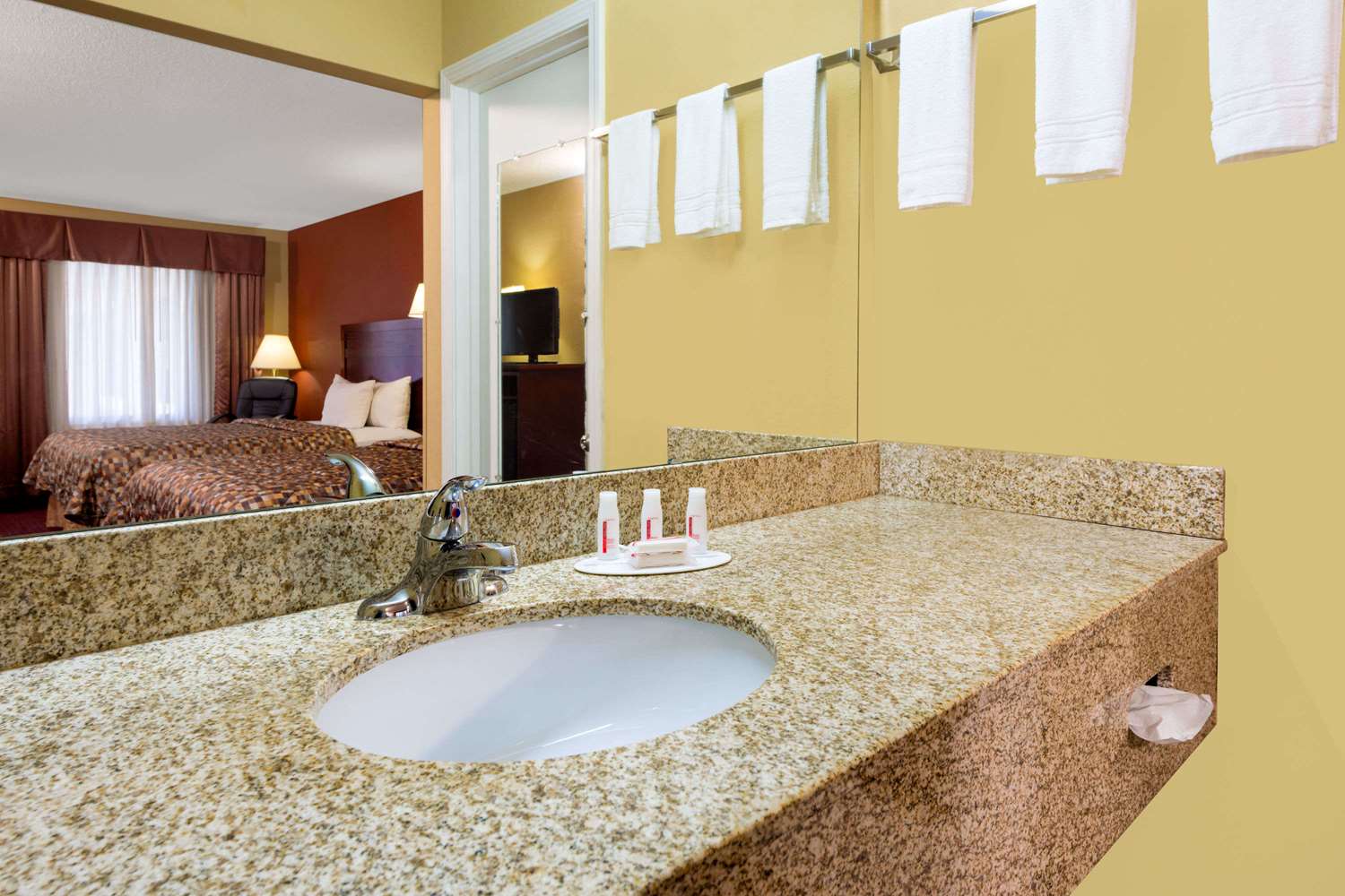 Days Inn by Wyndham St. Robert Waynesville/Ft. Leonard Wood 3/3