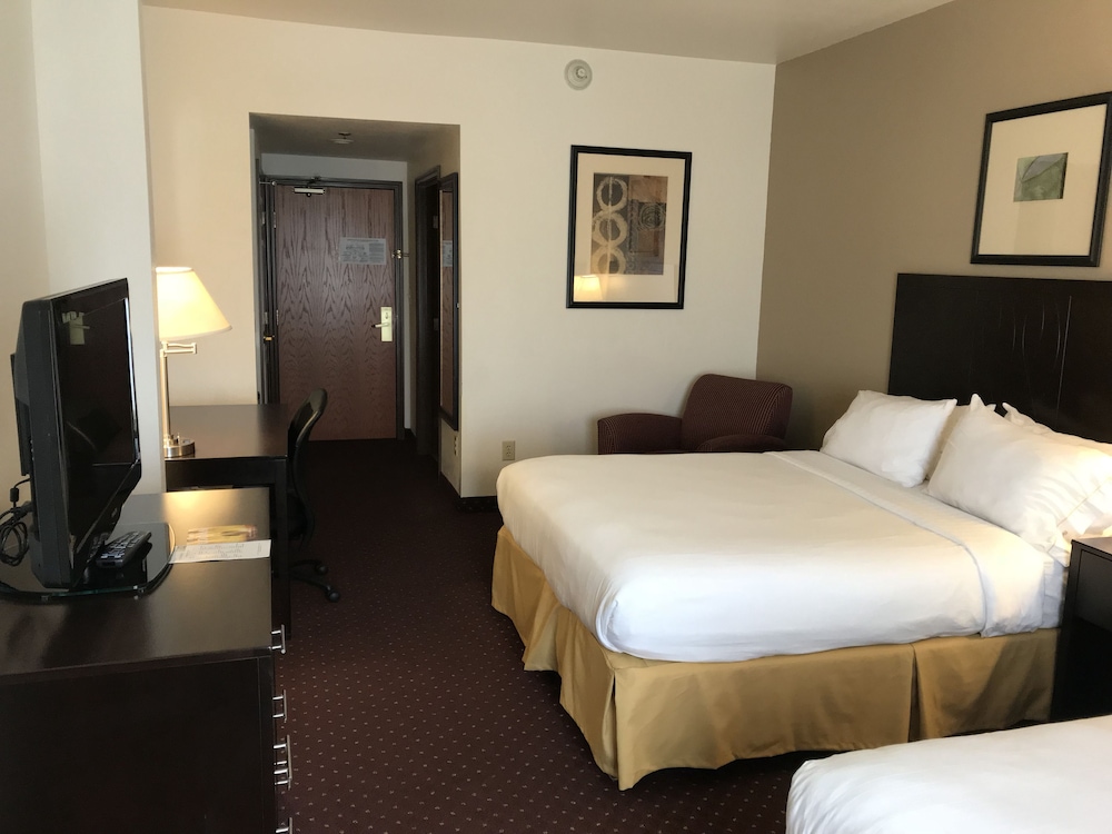 Holiday Inn Express Syracuse-Fairgrounds 19/75