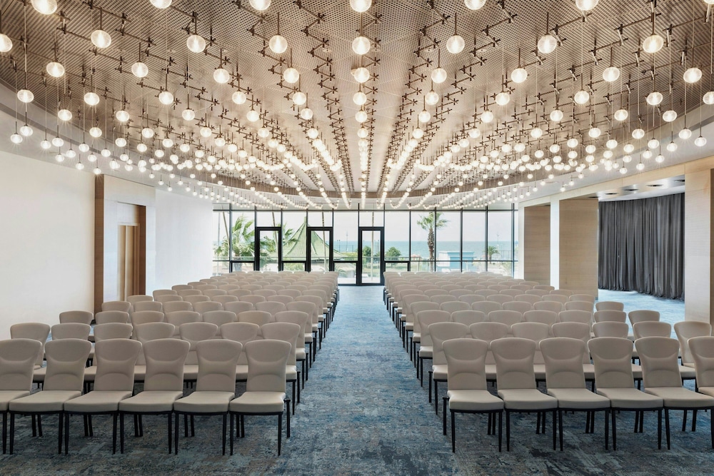 Courtyard by Marriott Batumi 66/74