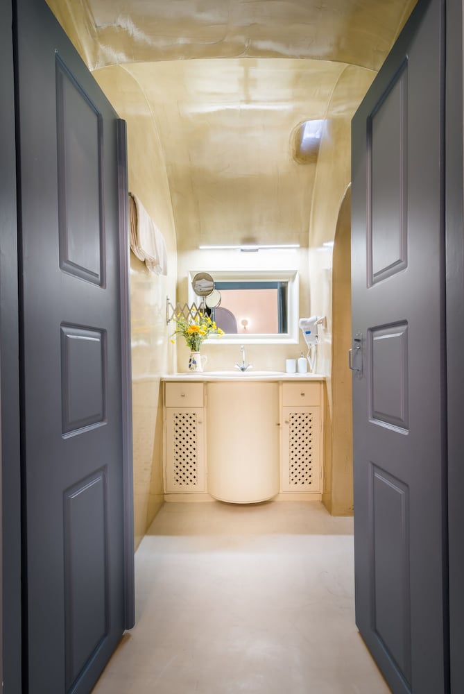 Fava Eco Suites 8/71
