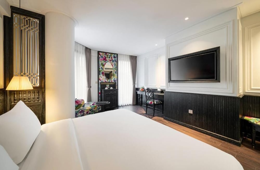 Luxe Paradise Premium Hotel 24/50