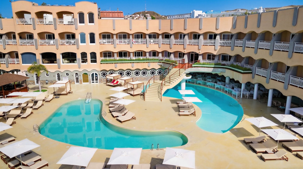 San Agustin Beach Club in San Bartolome de Tirajana