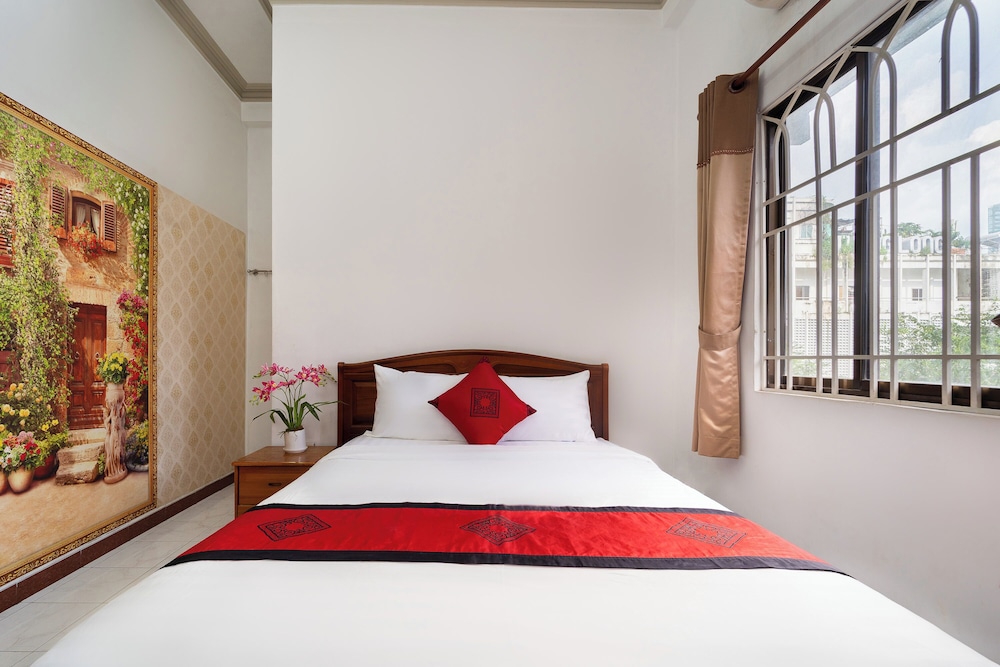 Collection O Madam Cuc Hotel 23/39