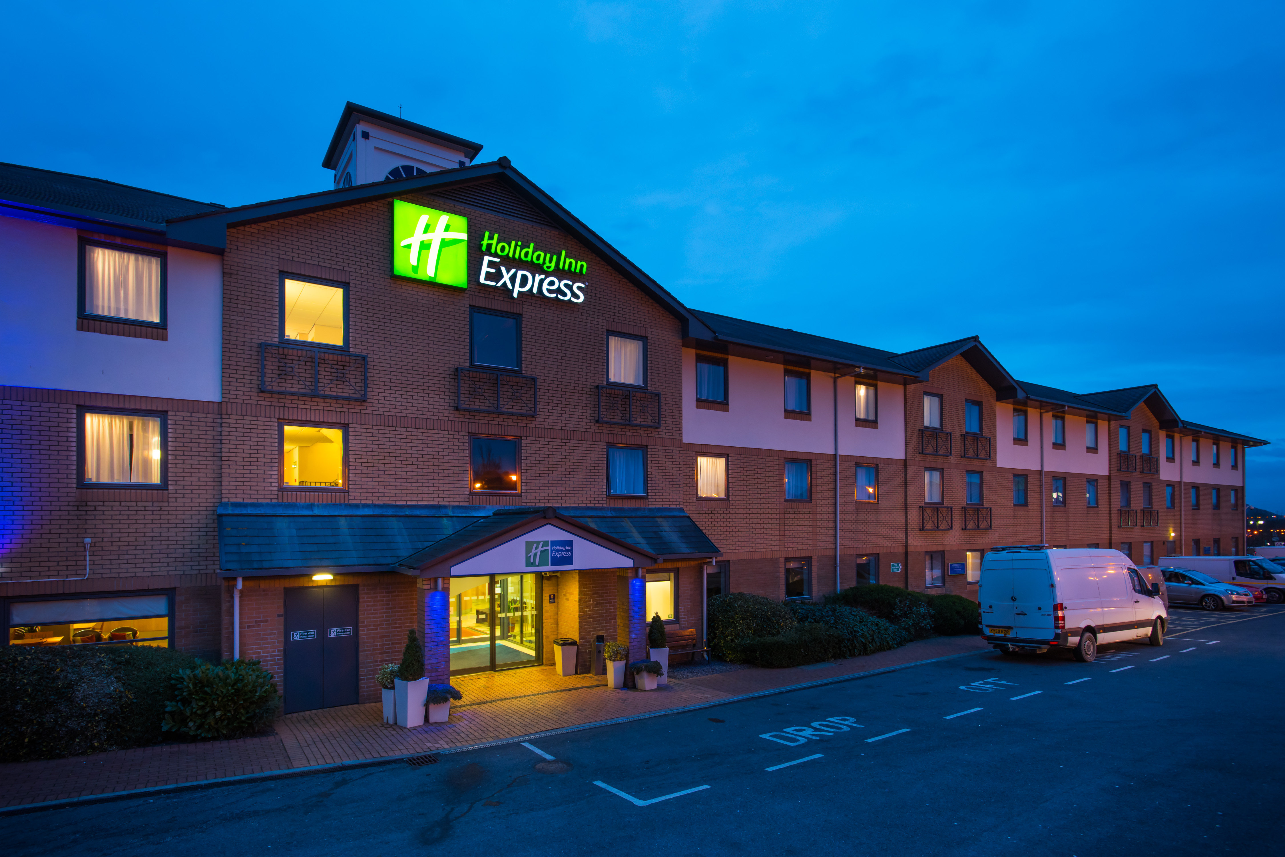 HOLIDAY INN EXPRESS SWANSEA EAST — 2