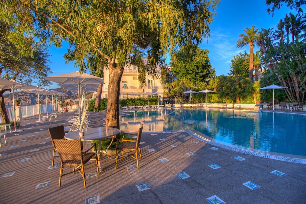 Grand Hotel Riviera 23/50
