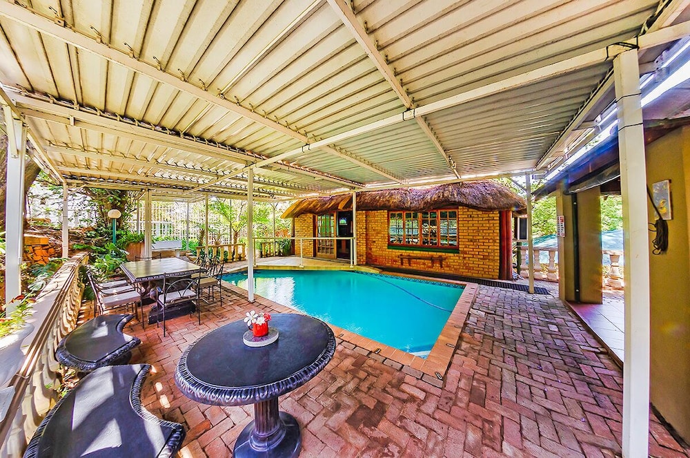 Amper Bo Guesthouse 4/35