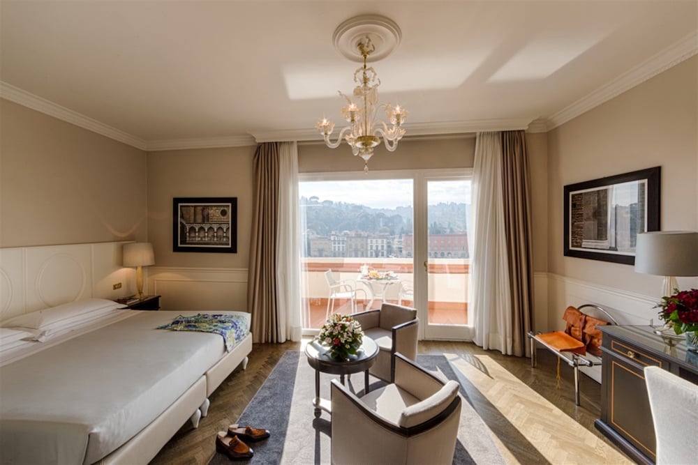 Plaza Hotel Lucchesi 11/50