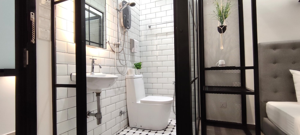 Z Hotel Ara Damansara, LRT, Mall, Airport 37/37