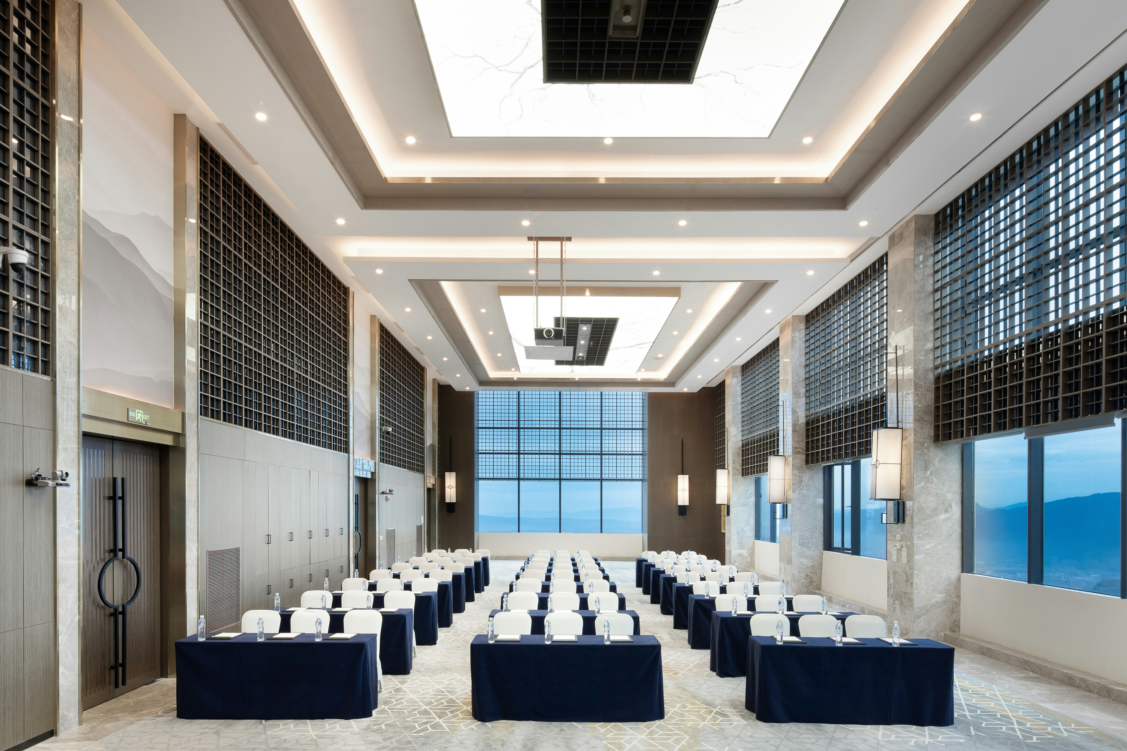 Holiday Inn Resort Mengding Mountain 44/71