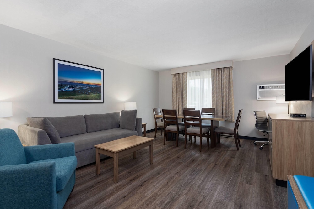 Days Inn and Suites by Wyndham Downtown Missoula-University 40/66