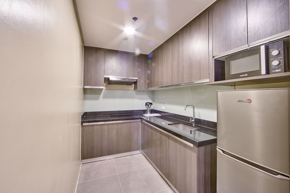 The Connor Serviced Residences Managed by HII 38/38