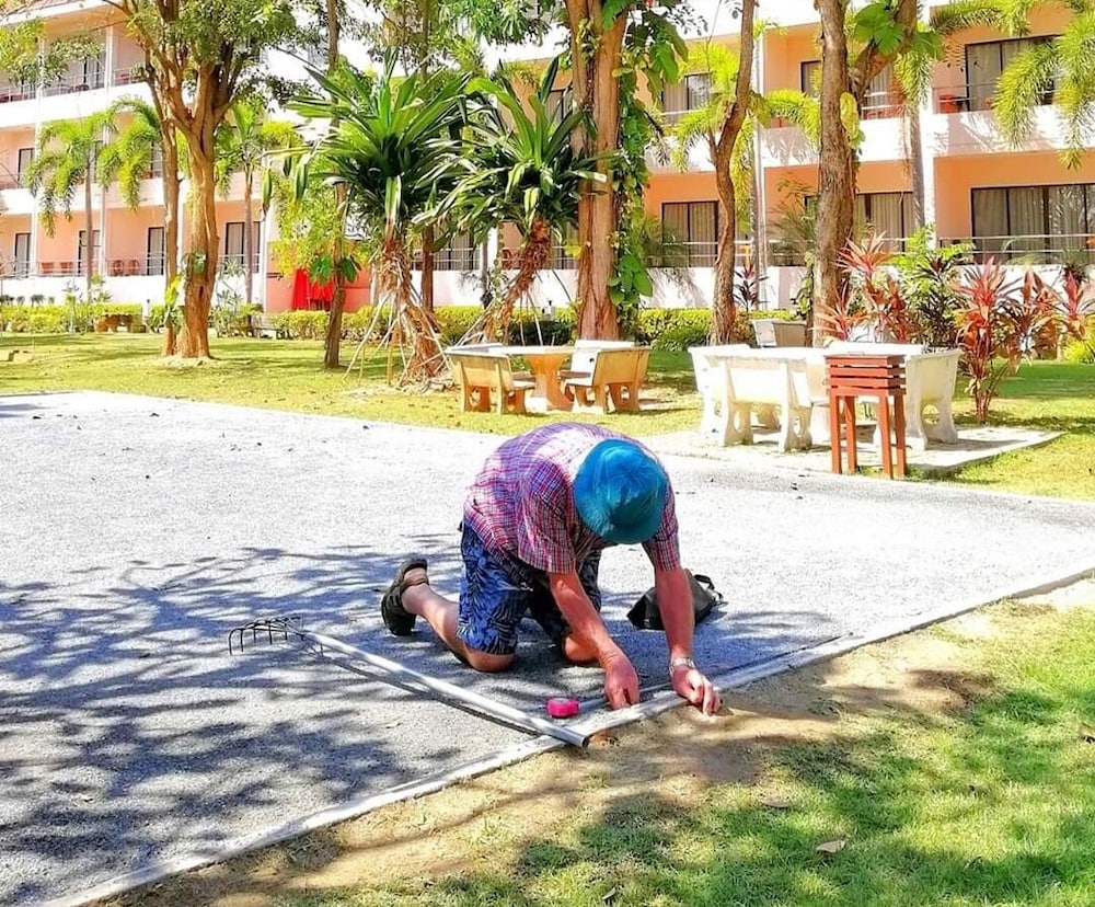 The Princess Beachfront Resort 16/18