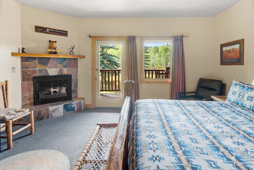 Daniels Summit Lodge 10/50