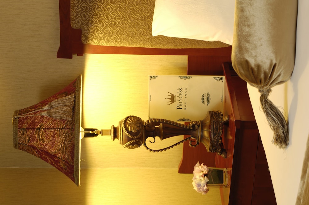 Boutique Princess Hotel 71/87