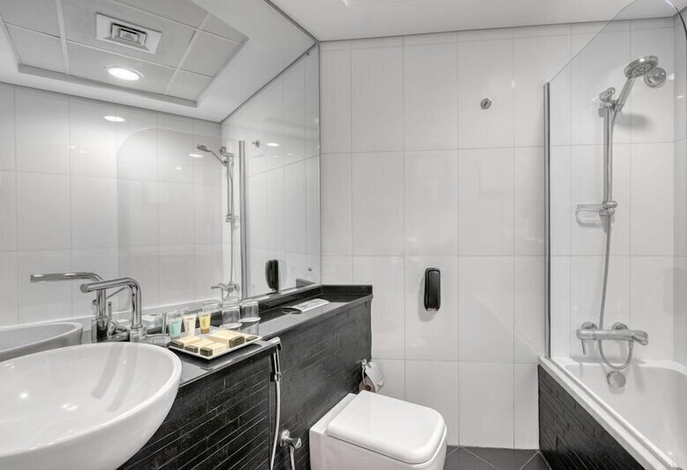 Grand Heights Hotel Apartments 48/50