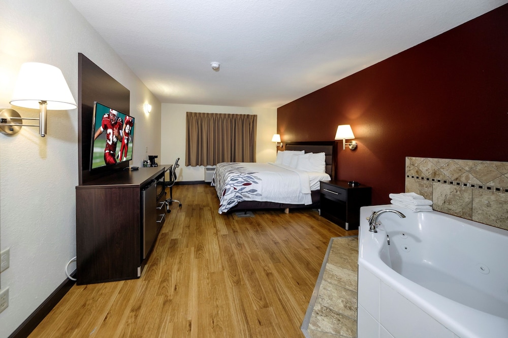 Red Roof Inn Osage Beach 30/60