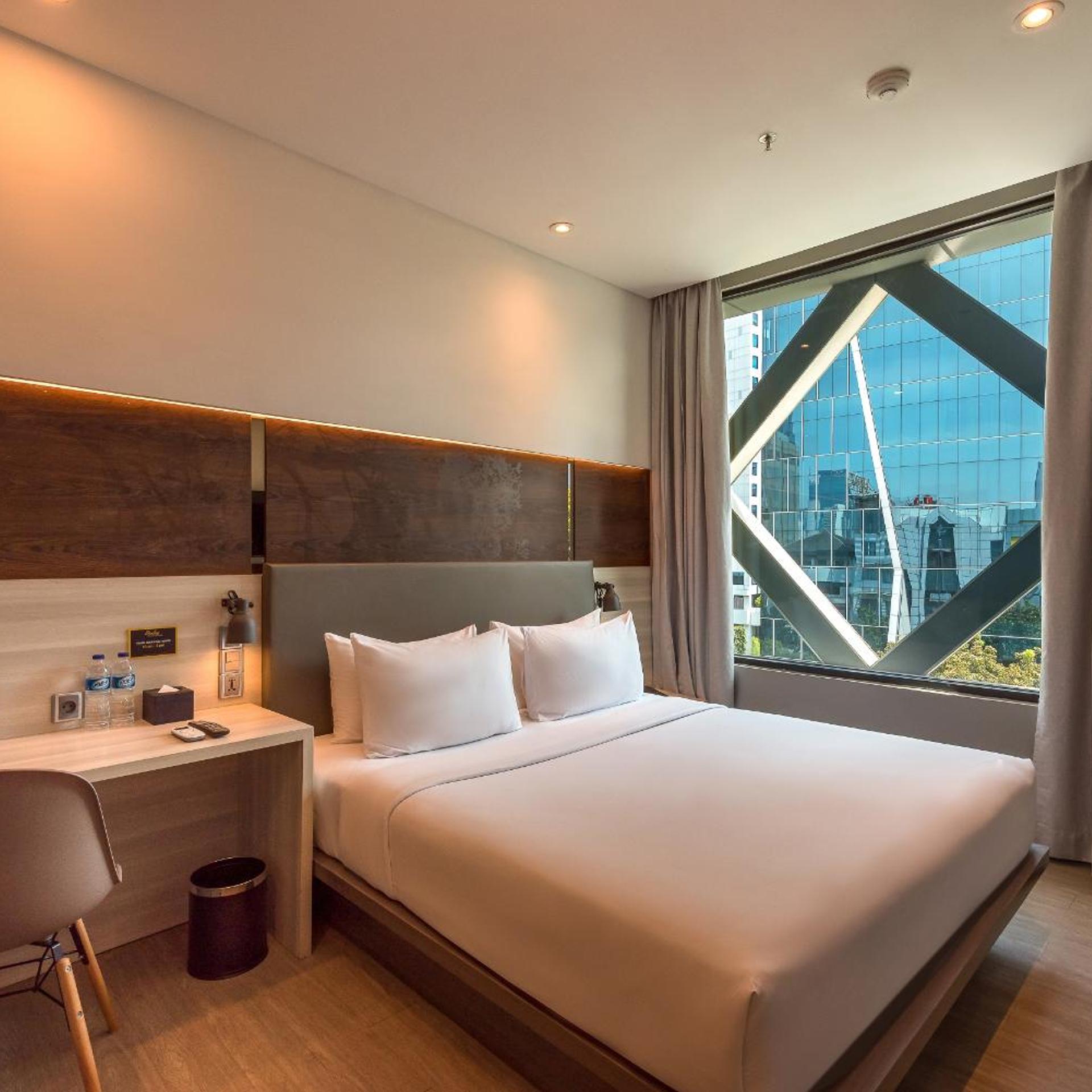 Executive, Queen Bed
