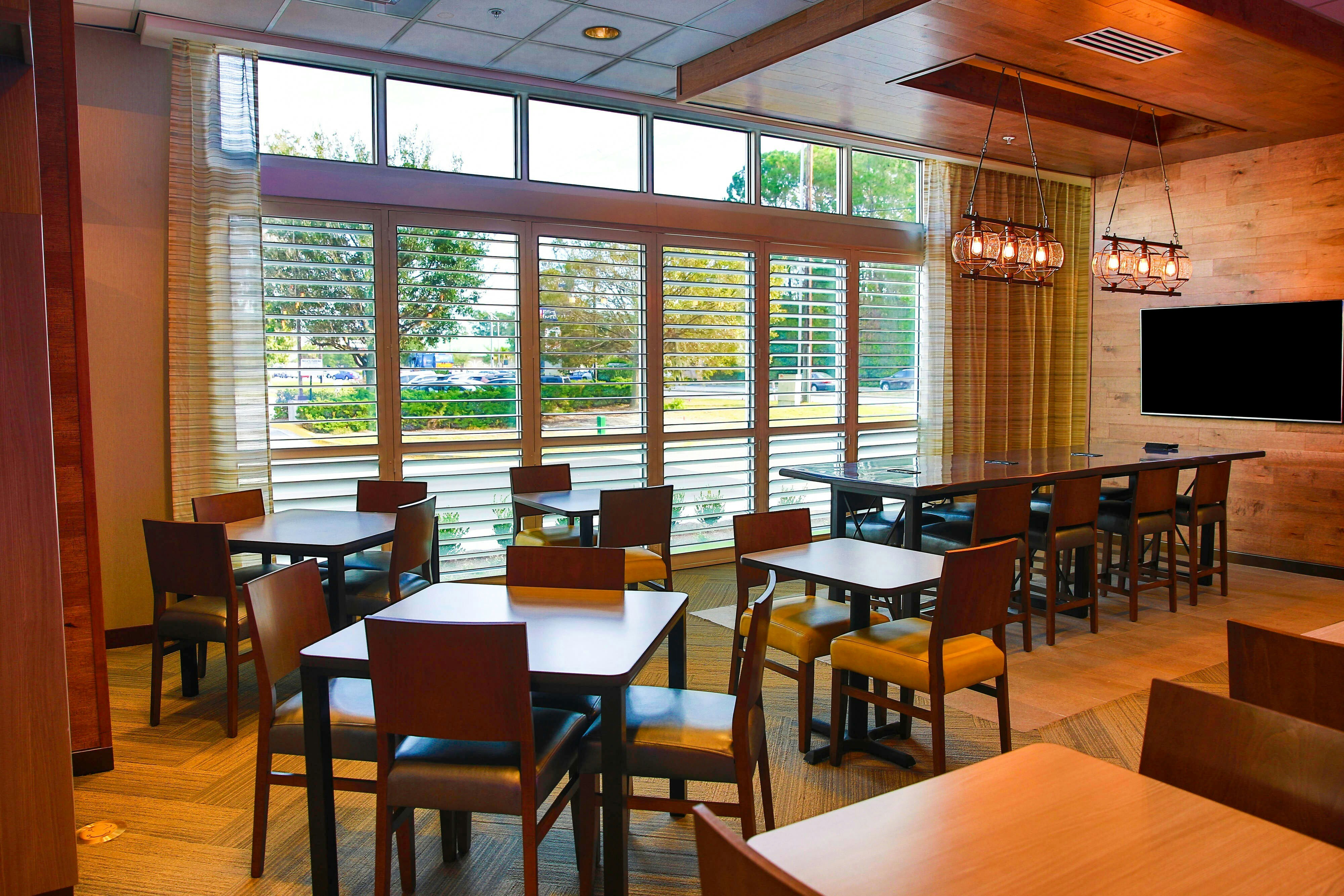 Fairfield Inn And Suites Savannah Midtown 11/13