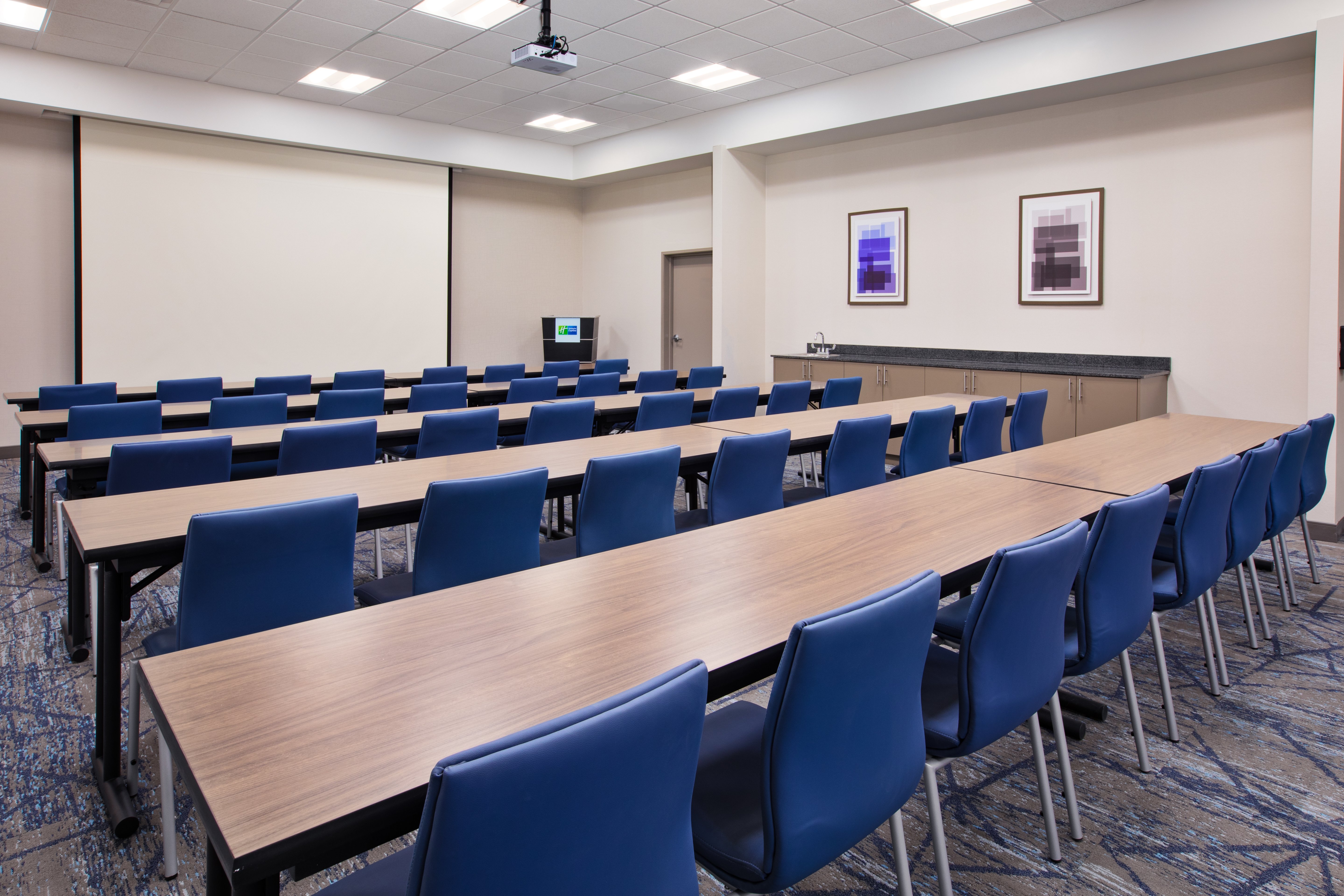 Holiday Inn Express Fremont 30/42