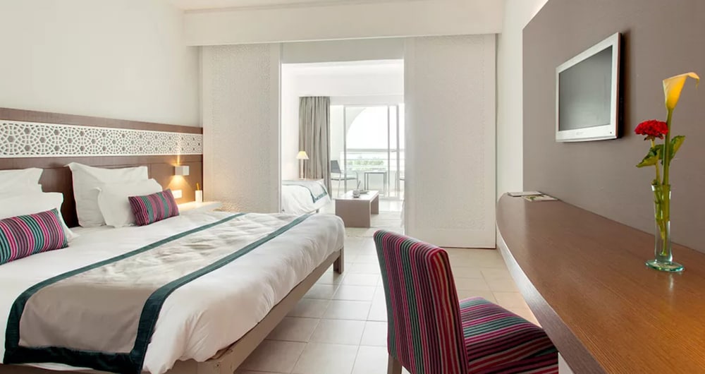 SUPERIOR, QUADRUPLE, SEA VIEW, PRIVATE BATHROOM