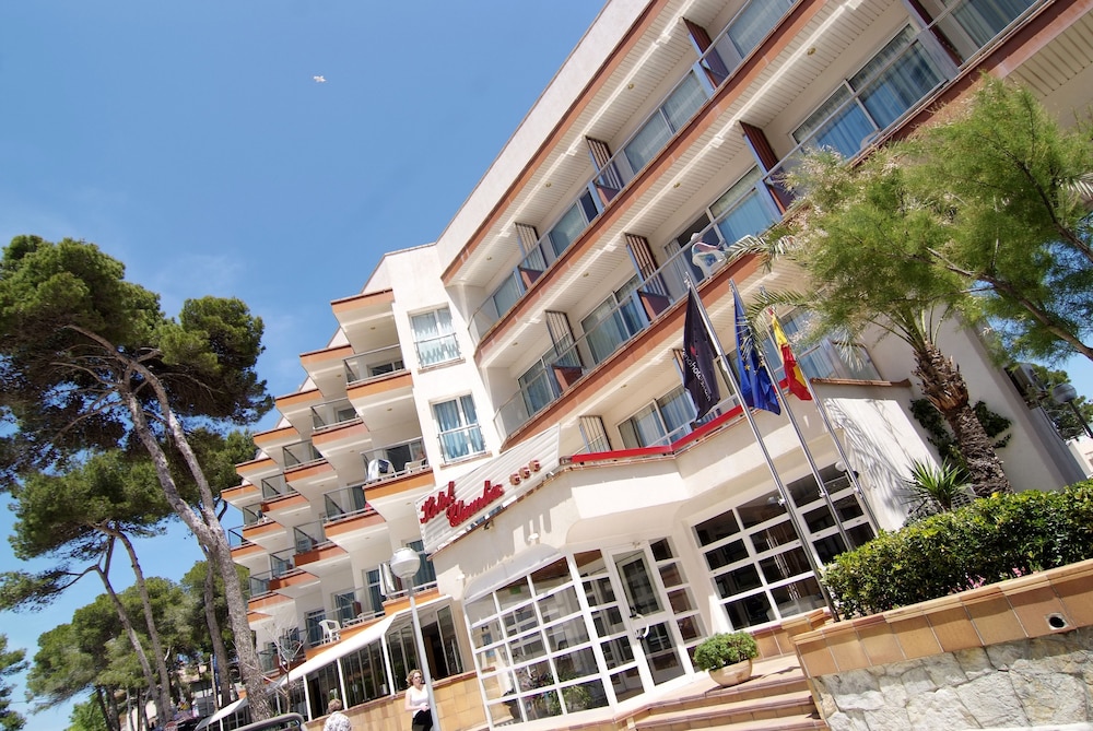 Clumba Hotel 8/50