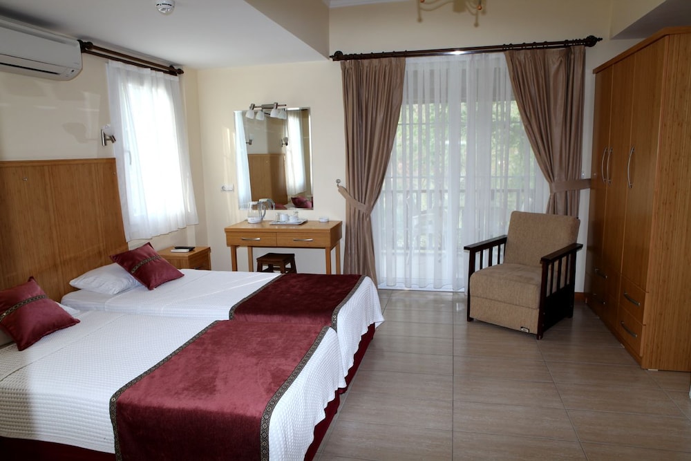 Hotel Dalos 24/62