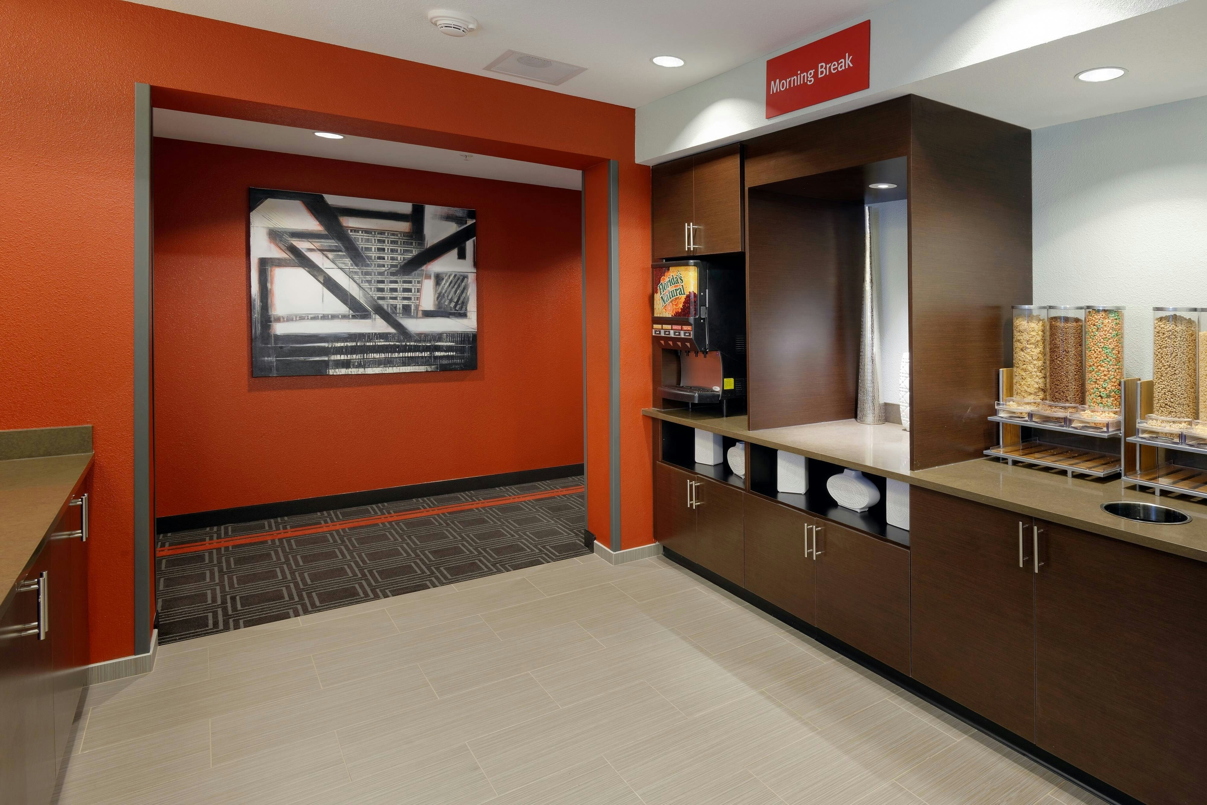 TownePlace Suites Springfield 12/52